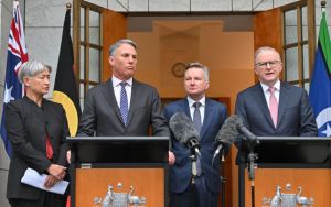 Labor - the middle ground is not enough!