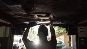 „Ich breche dir die Knie“: Werkstatt-Kunde rastet aus und steht nun vor Gericht
