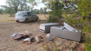 Rifiuti e degrado tra le campagne di Corato e Ruvo: la denuncia delle Guardie Ambientali