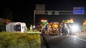 Busunfall mit Verletzten - deutsche Schüler an Bord