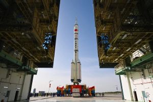La Chine va lancer une mission lunaire pour y puiser de l’eau glacée dans un cratère