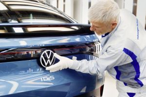 Njemački auto-gigant pred ozbiljnim problemima: Volkswagen upozorava na krizu koja potresa cijelu industriju