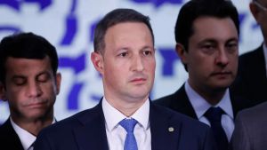 Faltas de Derrite na Comissão de Segurança Pública devem ser comemoradas