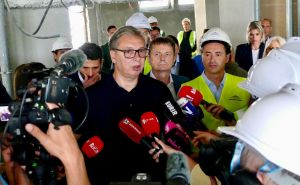 Ruski list o predstojećim izborima u Srbiji: „Vučić daje izdašna obećanja, preti ozbiljna destabilizacija situacije nakon glasanja“