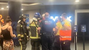 Desalojada una sala del cine Diagonal Mar por una gamberrada con gas pimienta