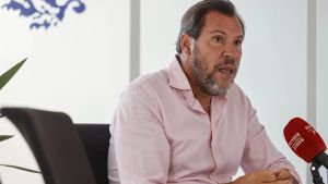 Los globos sonda de Óscar Puente y el que resiste, gana