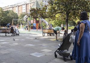 Menos hijos y cada vez más tarde