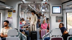 Trenes de segunda mano para «farmear aura» en los Cercanías de València