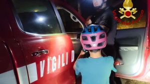 Padre e figlio dispersi nel bosco. Ritrovati confusi e disidratati. Scortati poi al loro albergo