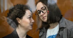 «Libérez nos sœurs russes, Evguenia Berkovitch et Svetlana Petriïtchouk»