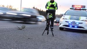 Las cámaras con IA de la AP-7 y la A2 ya han detectado a más de 8.500 conductores usando el móvil