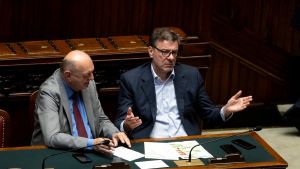 Extraprofitti, palla agli Stati. Bruxelles gela le richieste italiane: “Tassazione a livello nazionale”