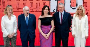 El Gobierno de Ayuso rechazó dejar constancia de las aportaciones de los expresidentes a sueldo