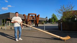Über drei Meter lang! Warum das Alphorn diesen Musiker begeistert