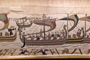 Ce que trois figures féminines de la tapisserie de Bayeux révèlent des femmes du Moyen Âge