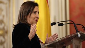 Robles pide perdón y confronta a Marruecos: 