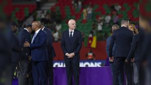 Ook oud-topvoetballers keren zich nu tegen FIFA-baas Infantino. ‘Genoeg is genoeg’