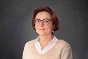 Incendies, Ceuta, autoroute baptisée « Donald-Trump »… Pour sa première chronique, Céline Rohmer nous propose trois images de cet été comme autant de cartes postales d’un monde en crise. Elle rêve d’en recevoir une de ses enfants : « Bons baisers d’un monde à habiter ensemble. »