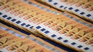 Polugodišnji profit banaka manji za 100 miliona evra nego lane
