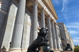 ¿Para qué sirve una ley de ‘lobbies’ que no fiscaliza a los cargos públicos?