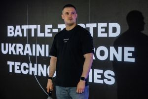 Ukrainians Skeptical as Former Defense Minister Pushes for Elections