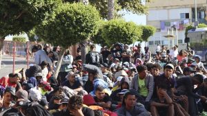 El Gobierno rehúsa por ahora acudir a la UE para enviar migrantes de Ceuta a otros países: 