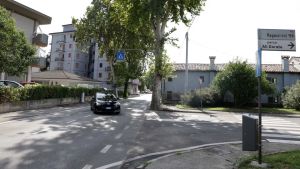 Investe l’ex maestra in auto: il gip ha disposto una perizia