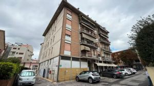 Treviso, trovato morto in casa: l’allarme dei vicini dopo giorni di assenza