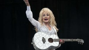È morta Dolly Parton. La musica piange la regina del country