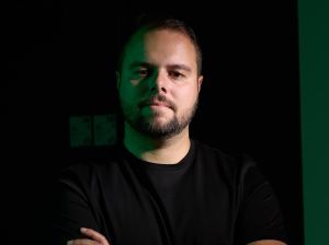 Hackers, IA, engenharia inversa e patches de segurança