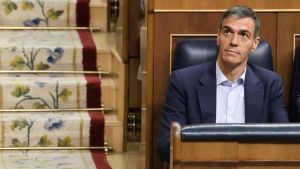 La oposición y los socios del PSOE reprochan a Sánchez llegar 