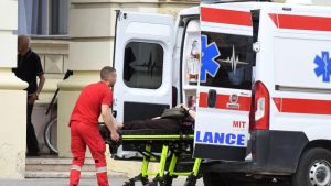 Muškarac preminuo nakon pada sa bandere