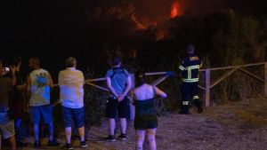 Torre Baró arde y la política llega tarde