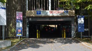 Großzügig und schnell gebaut: Das Parkhaus, das Meersburgs Verkehr lenkt – mit Erfolg?