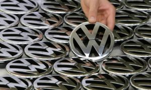 Volkswagen z dvakrat višjimi stroški dela od konkurence, rešitve pa šele prihodnje leto
