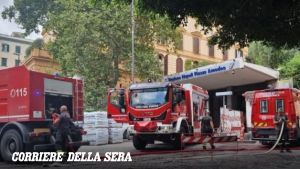Napoli, dopo l'incendio alla stazione Amedeo la Linea 2 torna regolare