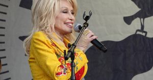 Resilience Is the Dolly Parton Way