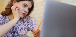 Cómo usar la IA para escribir mejor sin volvernos dependientes