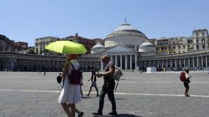 Il grande caldo: da oggi a domenica colonnina oltre i 40 gradi e tasso di umidità fino all'80%