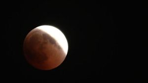 Eclissi di Luna, ci siamo: spettacolo in diretta da Manciano