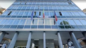 Comune Caserta sciolto per infiltrazioni, il Viminale: «Grave situazione finanziaria, la priorità resta il recupero dei tributi»