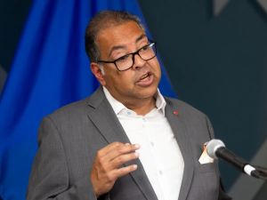 Colby Cosh: Naheed Nenshi is completely fumbling the trade war