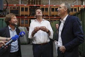 Primaire socialiste : Boris Vallaud rallie Raphaël Glucksmann et renonce à sa candidature