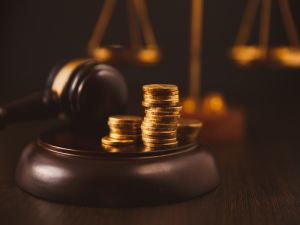 Ontario court rules executive entitled to stock options that vested following notice period