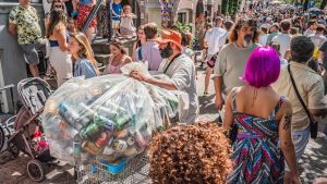 Consument gooit nog steeds te veel statiegeldflesjes weg: slechts 1 procent meer ingeleverd