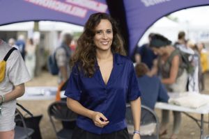 « Un Pacs amélioré » : les propositions de Clémence Guetté pour faire reconnaître légalement l’amitié
