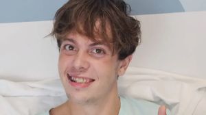 Picchiato a Barcellona, Nicola esce dal coma e cammina di nuovo