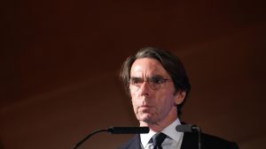 Y Aznar, pidiendo guerra