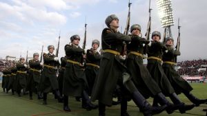 Русия ще воюва до 2030 г., а България търси аргументи за апатията си в кирилицата и православието