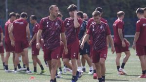 El Avilés, de vuelta al ruedo ante un viejo enemigo: la previa y el posible once blanquiazul para jugar contra el Pontevedra